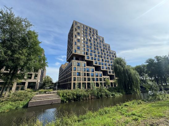 Studenten wooncomplex bestaande uit 639 studenten woningen, gevestigd in het Utrechtse Overvecht.